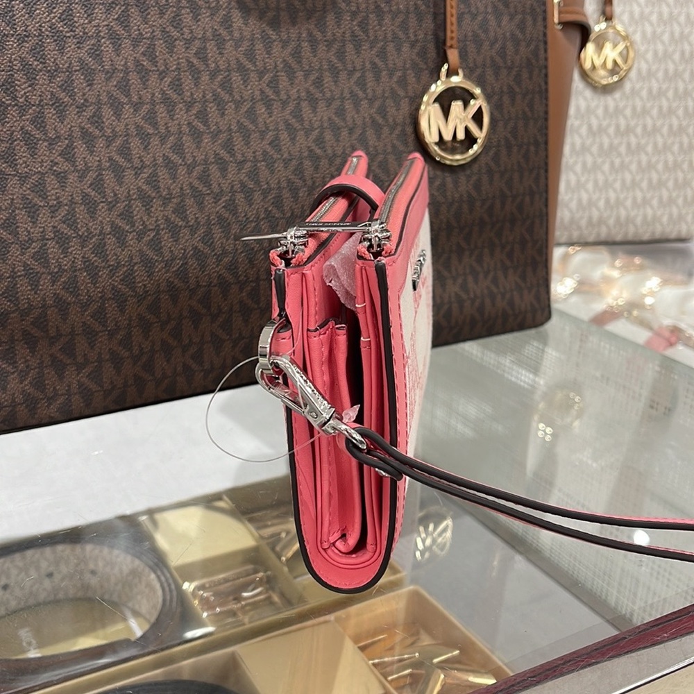 MICHAEL KORS JET SET TRAVEL 35S3GTVW7J LIGHT SAGE LG DOUBLE ZIP WRISTLET-WALLET- - Picture 16 of 16